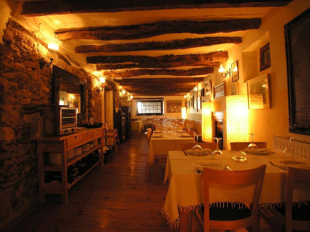 La Posada Del Pintor Tardajos Exterior foto